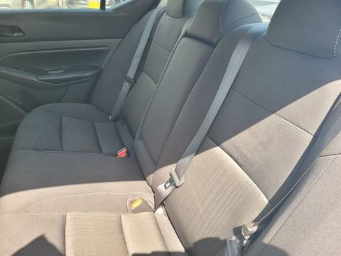 Certified 2025 Nissan Altima 2.5 SV FWD image 15