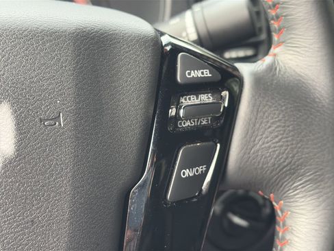 Certified 2024 Nissan Frontier PRO-4X w/ Off-Road Protection Package image 20