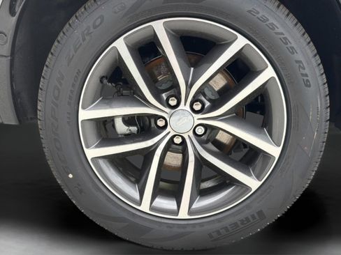 Used 2025 Land Rover Discovery Sport Dynamic SE image 42