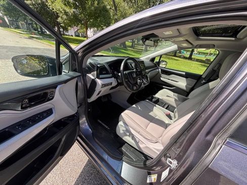 Used 2022 Honda Odyssey Touring image 11