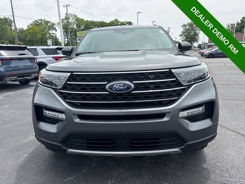 Used 2024 Ford Explorer XLT w/ Equipment Group 202A AWD/4WD image 3