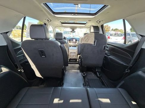 Used 2020 Chevrolet Traverse RS AWD/4WD image 51