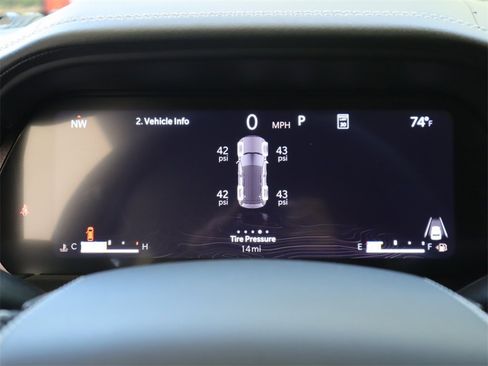 New 2023 Jeep Grand Cherokee Overland w/ Luxury Tech Group IV image 12