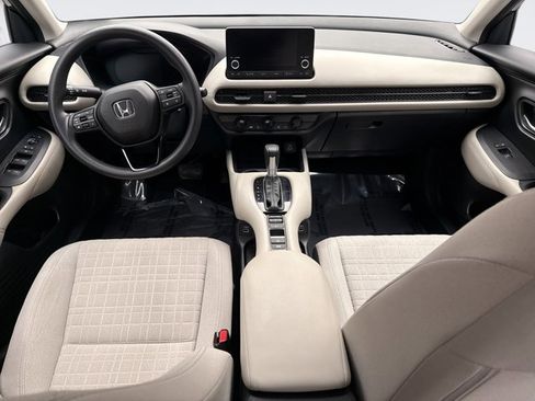 Used 2023 Honda HR-V LX image 14