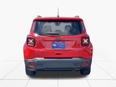 Used 2021 Jeep Renegade Latitude w/ Convenience Group AWD/4WD image 4
