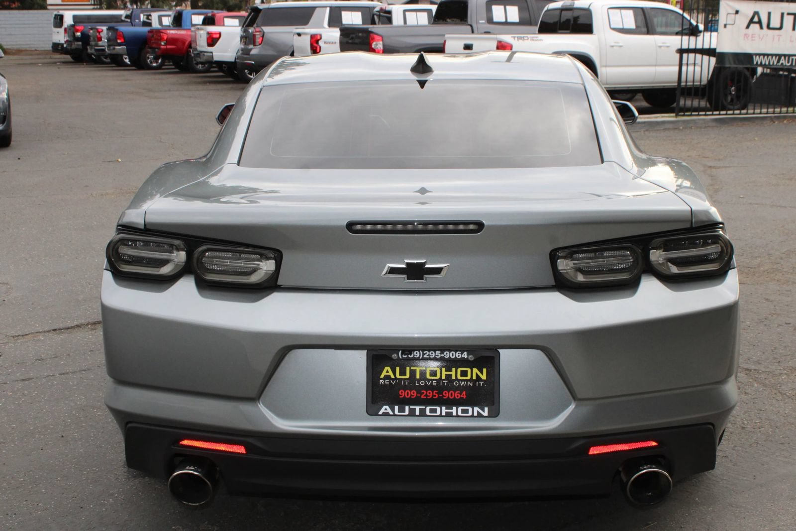 Used 2023 Chevrolet Camaro LT RWD image 8