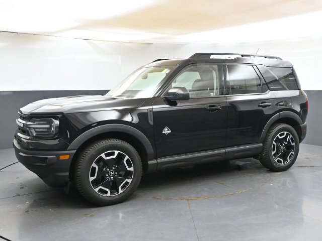Used 2021 Ford Bronco Sport Outer Banks w/ Outer Banks Package (96D) AWD/4WD image 2
