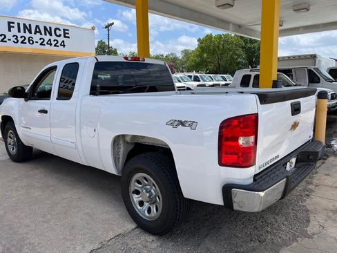 Used 2013 Chevrolet Silverado 1500 W/T w/ LS Package AWD/4WD image 4