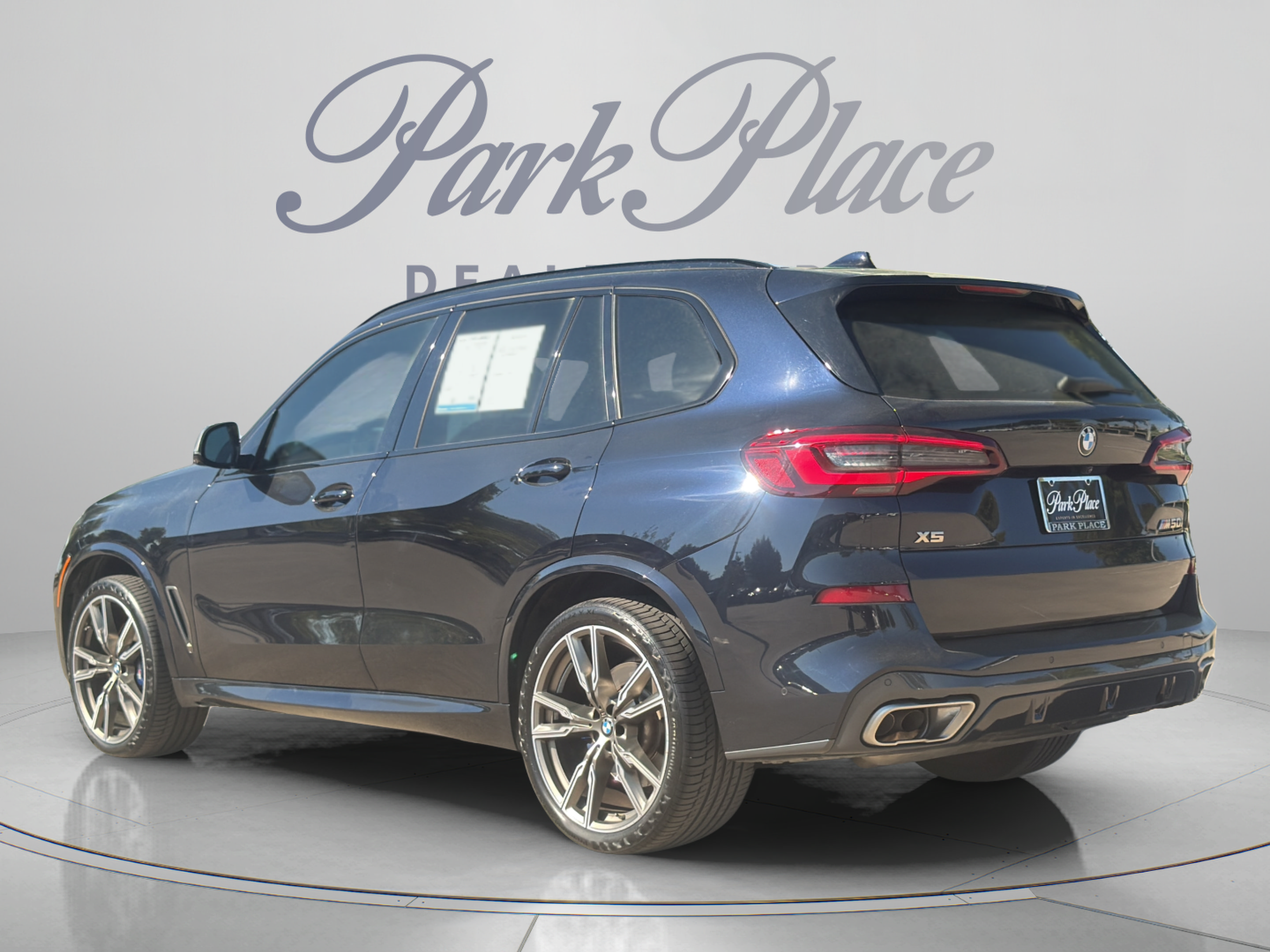 Used 2023 BMW X5 M50i w/ Parking Assistance Package AWD/4WD image 3