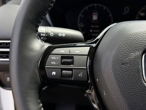 Used 2027 Honda HR-V EX-L image 19