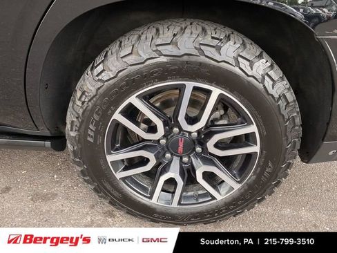 Certified 2023 GMC Yukon AT4 w/ AT4 Premium Plus Package AWD/4WD image 37
