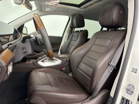 Used 2020 Mercedes-Benz GLS 450 4MATIC image 5