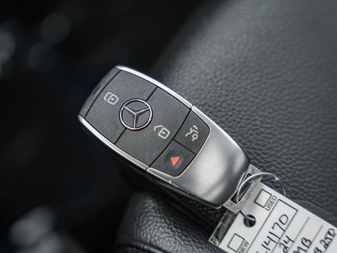 Certified 2024 Mercedes-Benz GLB 250 4MATIC w/ Winter Heating Package image 43