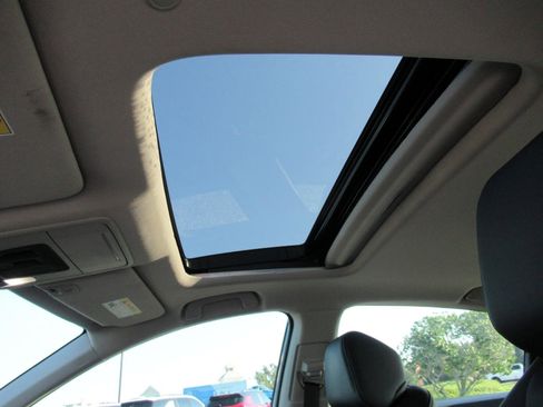 Used 2024 Honda Accord EX-L image 16