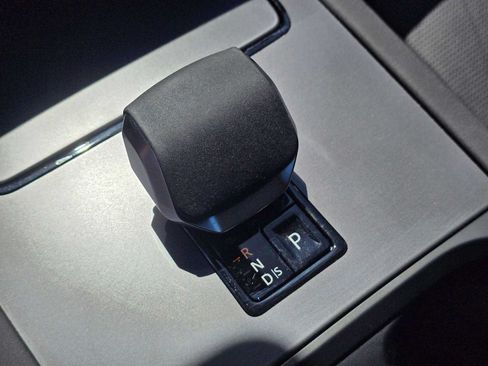 Used 2025 Land Rover Discovery Sport S AWD/4WD image 35