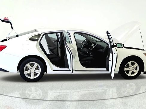 Used 2024 Chevrolet Malibu LT FWD image 12