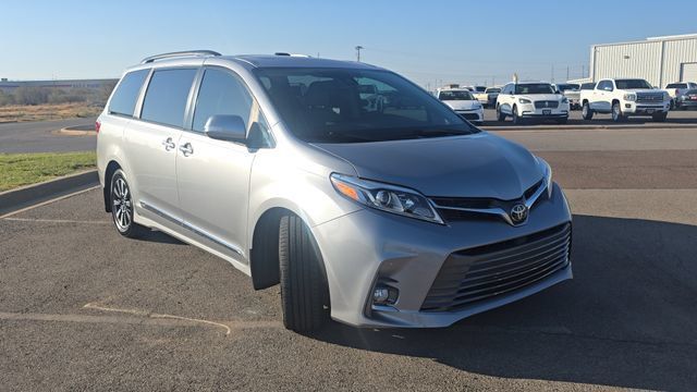 Used 2018 Toyota Sienna Limited FWD image 23
