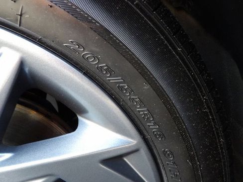 Certified 2024 Hyundai Elantra SEL FWD image 27