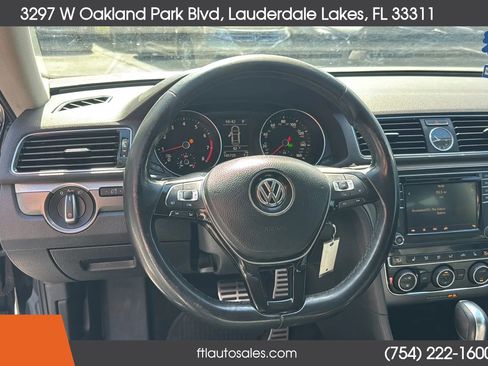 Used 2017 Volkswagen Passat 1.8T R-Line FWD image 37