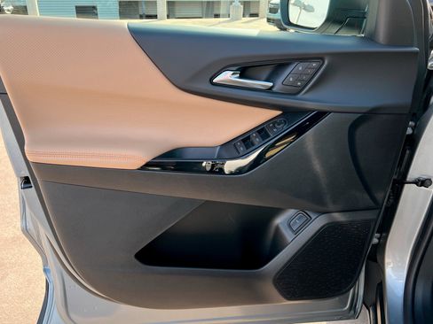 New 2026 Chevrolet Equinox ACTIV w/ Convenience Package III image 15