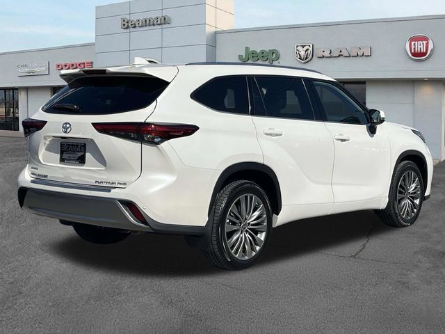 Used 2021 Toyota Highlander Platinum AWD/4WD image 7