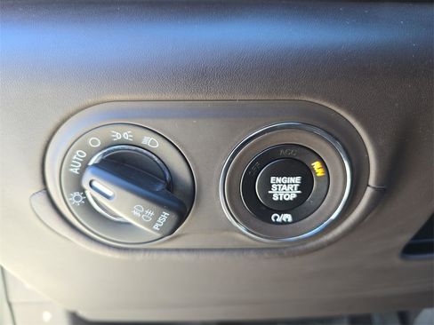 Used 2020 Maserati Levante GranLusso image 29