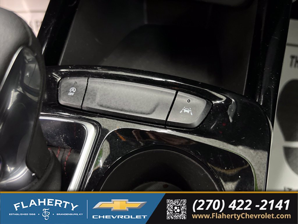 Used 2024 Chevrolet Trax RS w/ Driver Confidence Package FWD image 30