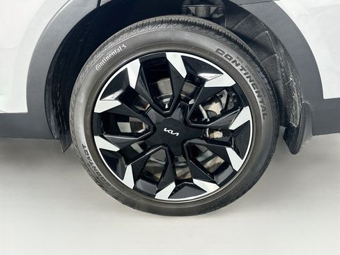 Used 2024 Kia Sorento EX w/ Panoramic Sunroof Package FWD image 11