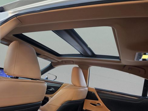 Used 2025 Lexus ES 350 Ultra Luxury w/ Accessory Package (Z1) image 21