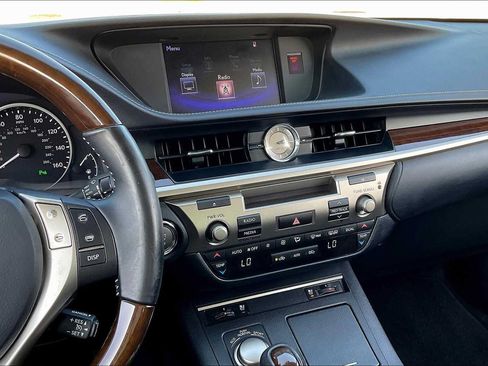 Used 2015 Lexus ES 350 w/ Premium Package FWD image 6
