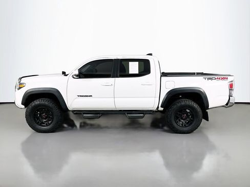 Used 2023 Toyota Tacoma TRD Off-Road AWD/4WD image 5