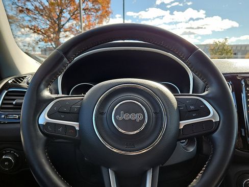 Used 2020 Jeep Compass Limited image 18