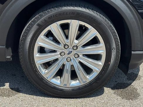Used 2023 Ford Explorer Limited w/ Limited Technology Package AWD/4WD image 8
