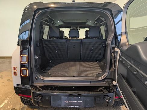 New 2026 Land Rover Defender 110 X-Dynamic SE AWD/4WD image 5