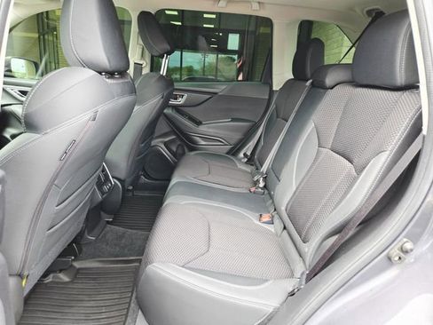 Used 2020 Subaru Forester Premium image 17