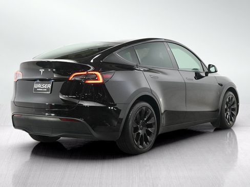 Used 2023 Tesla Model Y Long Range AWD/4WD image 5