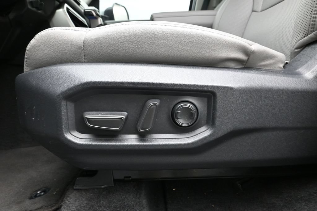 Used 2024 Toyota Tundra Limited w/ Power Package AWD/4WD image 14
