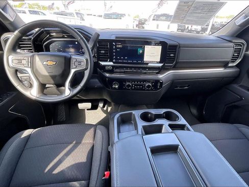 Used 2023 Chevrolet Silverado 1500 LT AWD/4WD image 16