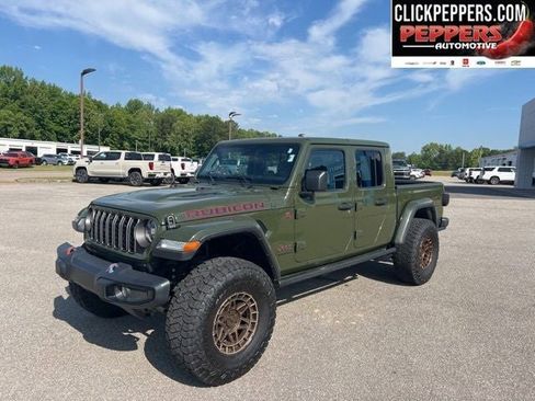 Used 2024 Jeep Gladiator Rubicon AWD/4WD image 16
