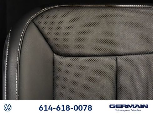 Used 2023 Jeep Grand Cherokee Overland AWD/4WD image 30
