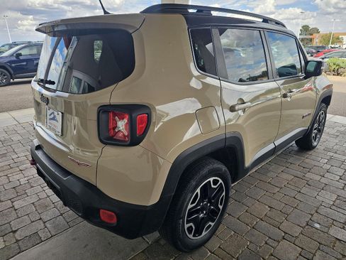 Used 2016 Jeep Renegade Trailhawk w/ Safety & Security Group image 6