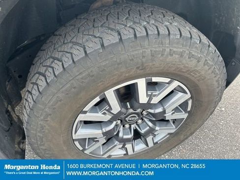 Used 2023 Nissan Frontier SV w/ SV Convenience Package image 12
