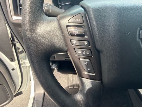 Used 2025 Nissan Frontier SV RWD image 10
