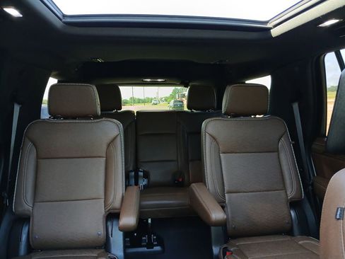 Used 2023 Chevrolet Tahoe High Country w/ Advanced Technology Package image 21