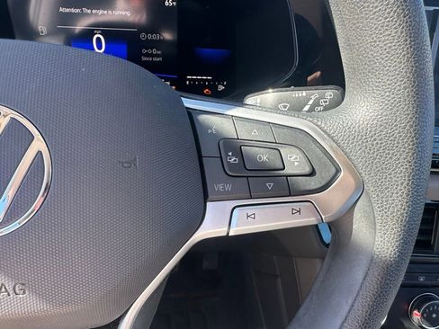 Used 2022 Volkswagen Taos S image 28