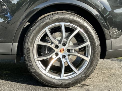 New 2026 Porsche Cayenne image 32
