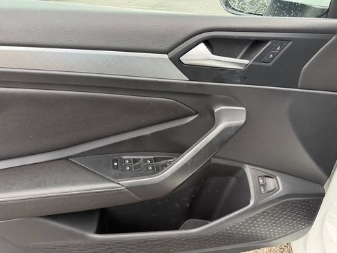 Used 2022 Volkswagen Jetta SE FWD image 5