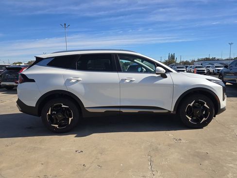 New 2026 Kia Sportage EX AWD/4WD image 9
