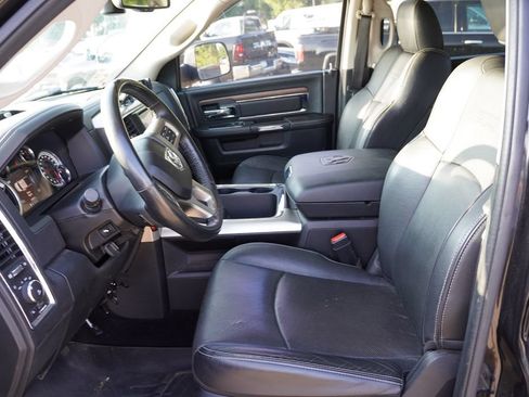 Used 2016 RAM 1500 Laramie AWD/4WD image 4