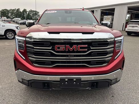 Used 2023 GMC Sierra 1500 SLT w/ SLT Premium Plus Package AWD/4WD image 9